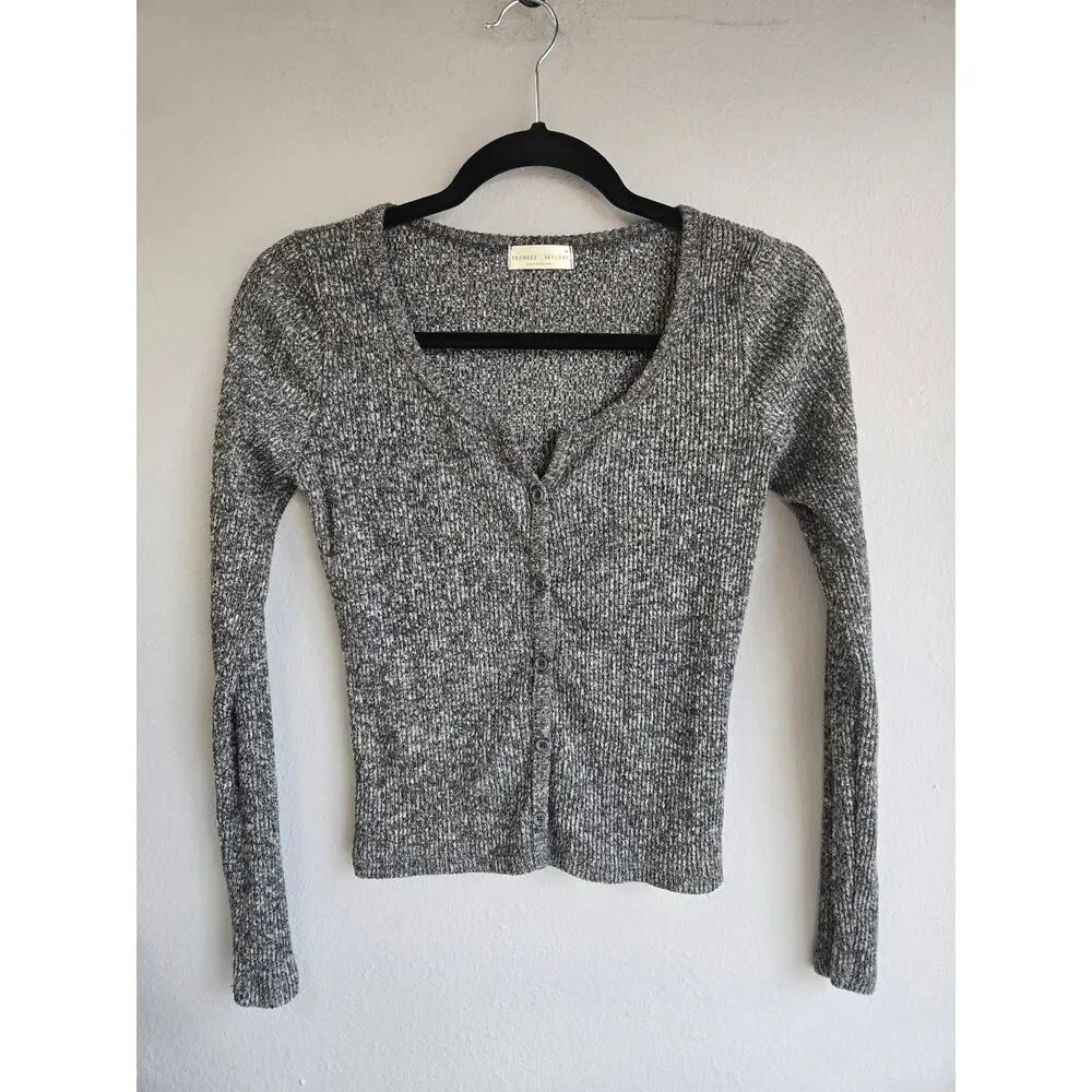 FRANKEE‎ & SKYLARR Gray Ribbed Knit Button Front Cardigan Medium